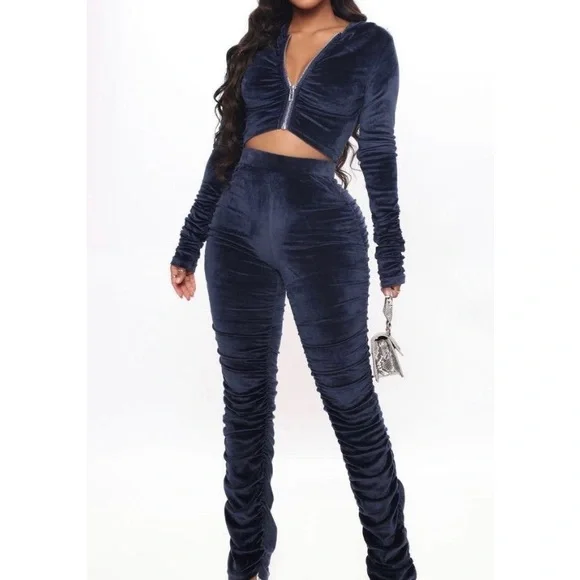 Velvet Ruched Set - Picture 1 of 2